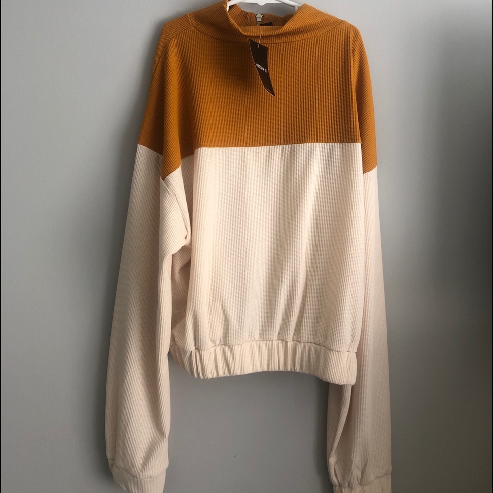sweater - Picture 2 of 2